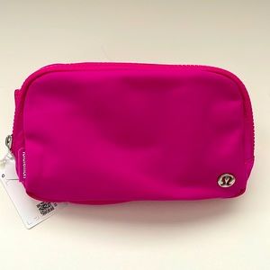 NWT Lululemon Everywhere Belt bag Sonic Pink 1L